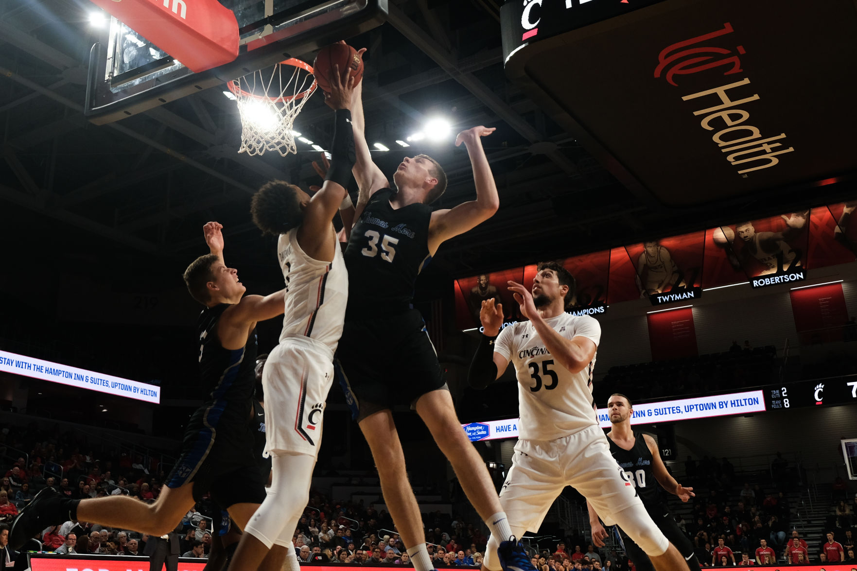 UC MBB Scrimmage (11 of 14).jpg